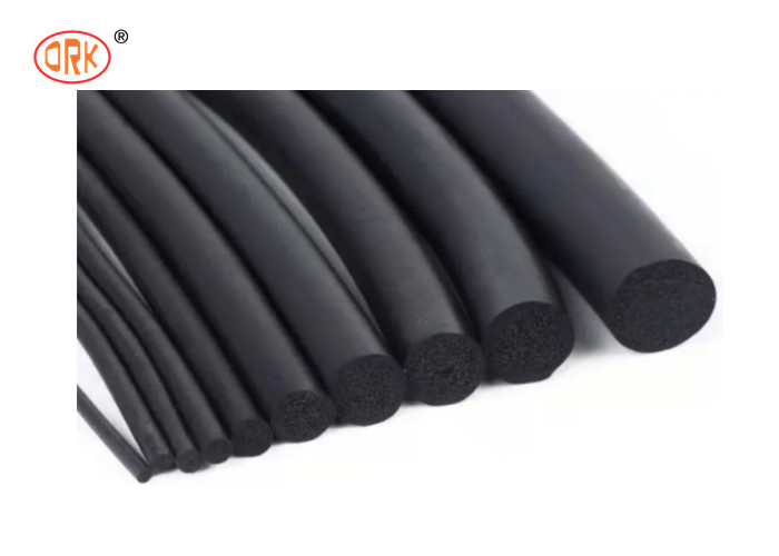 Éponge en caoutchouc O Ring Seal Cord de mousse de bande expulsée par silicone rouge