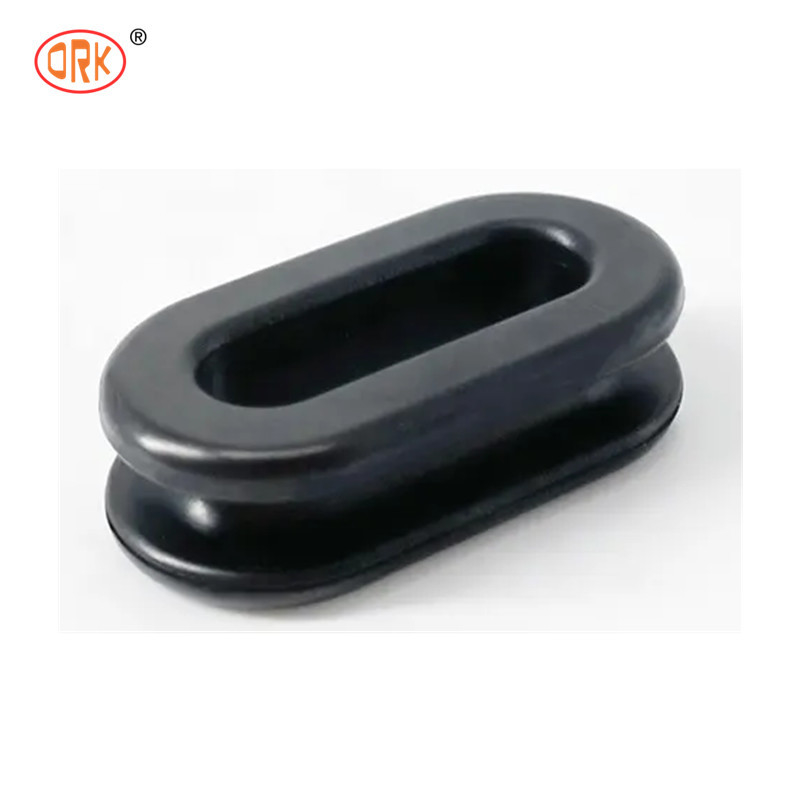 Résistance à la chaleur personnalisée Noir silicone caoutchouc trous grommets prise / câble en caoutchouc grommet anneau pour pièces de rechange automobile